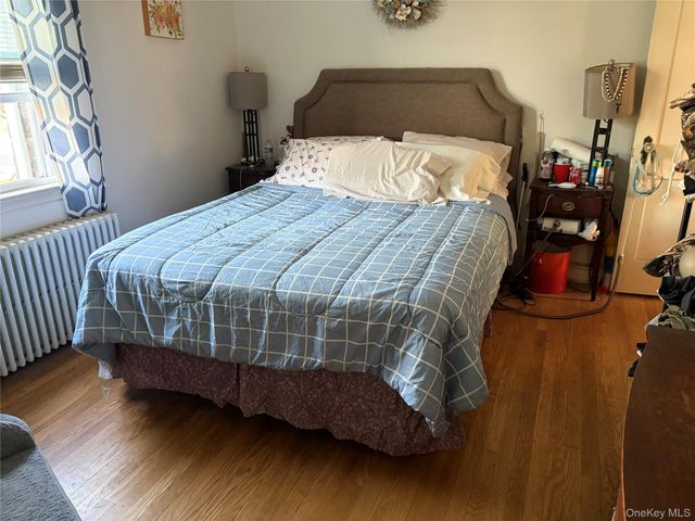 2526 S Saint Marks Avenue, Bellmore, NY 11710