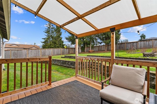 6713 66th Drive NE, Marysville, WA 98270