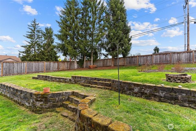 6713 66th Drive NE, Marysville, WA 98270