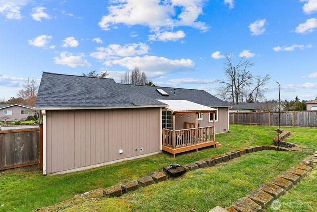 6713 66th Drive NE, Marysville, WA 98270