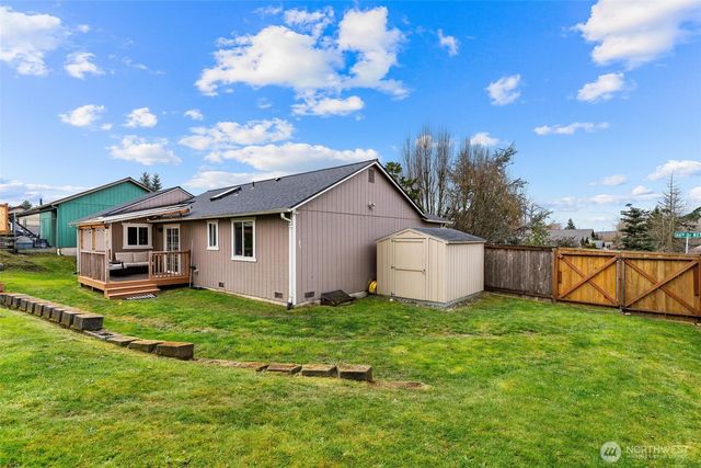 6713 66th Drive NE, Marysville, WA 98270