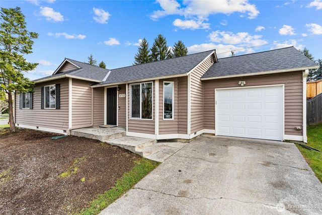 6713 66th Drive NE, Marysville, WA 98270