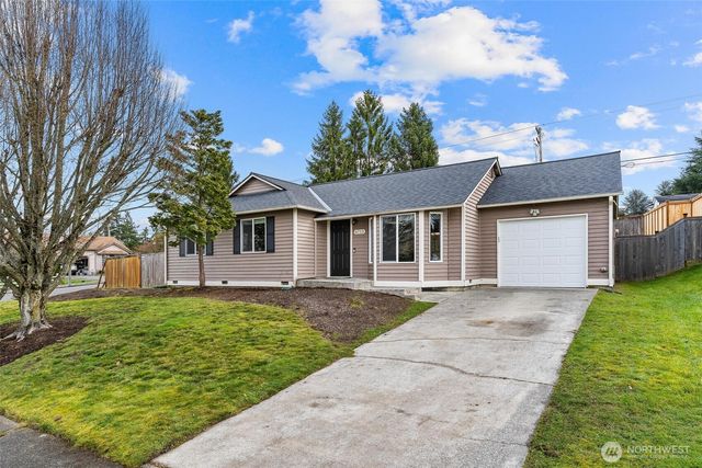 6713 66th Drive NE, Marysville, WA 98270