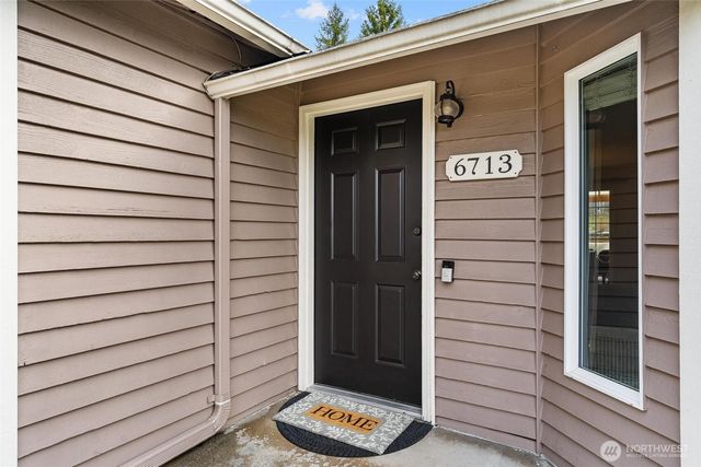 6713 66th Drive NE, Marysville, WA 98270