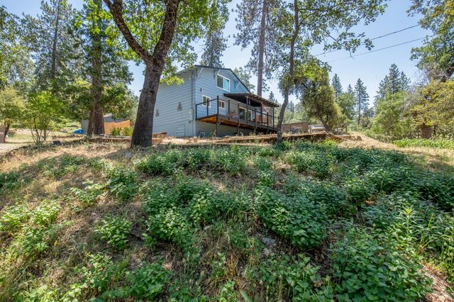 43191 W Sugar Pine Drive, Oakhurst, CA 93644