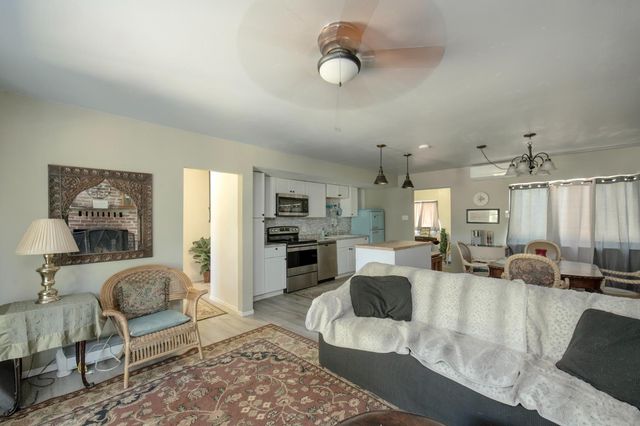 43191 W Sugar Pine Drive, Oakhurst, CA 93644