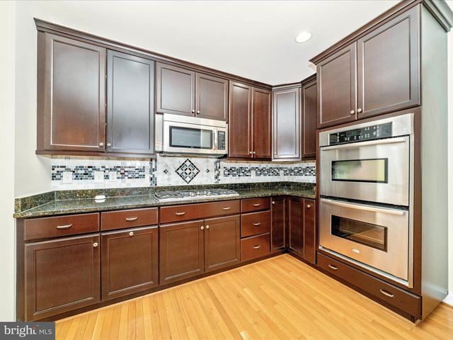 803 CRUMS HOLLOW DR, Brunswick, MD 21716