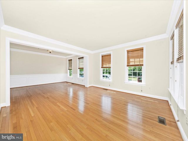 803 CRUMS HOLLOW DR, Brunswick, MD 21716