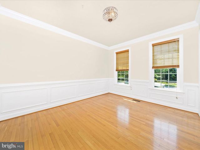803 CRUMS HOLLOW DR, Brunswick, MD 21716