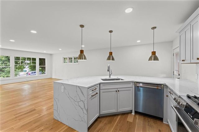 5657 W 50th Street, Mission, KS 66202
