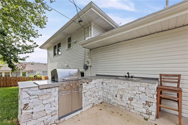 5657 W 50th Street, Mission, KS 66202