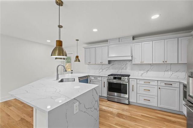 5657 W 50th Street, Mission, KS 66202