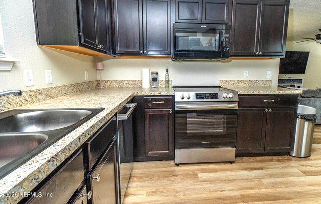 6110 SANDS POINTE Drive, Macclenny, FL 32063