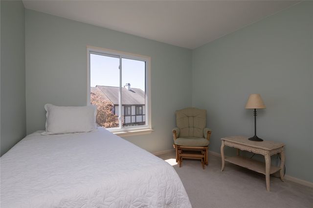 151 New Wickham Drive, Penfield, NY 14526