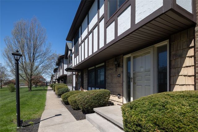 151 New Wickham Drive, Penfield, NY 14526