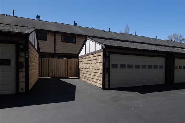151 New Wickham Drive, Penfield, NY 14526