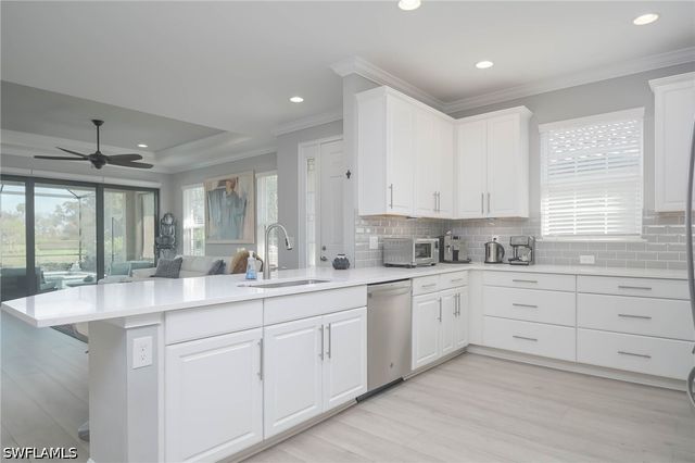 8013 Calle Canovas CT, Naples, FL 34114