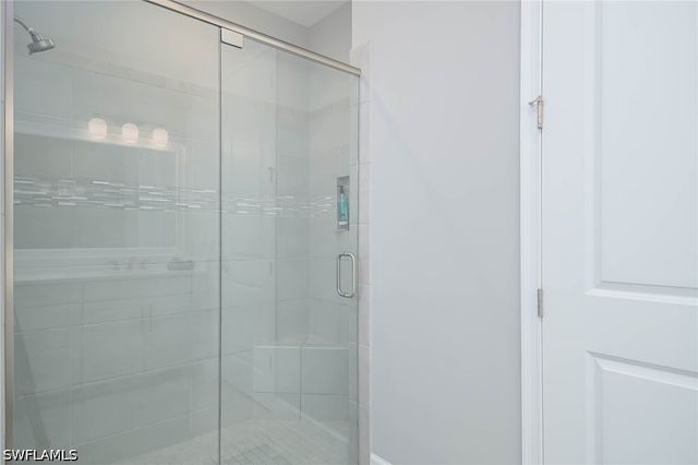 8013 Calle Canovas CT, Naples, FL 34114