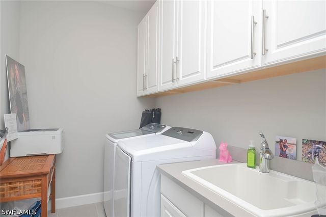 8013 Calle Canovas CT, Naples, FL 34114
