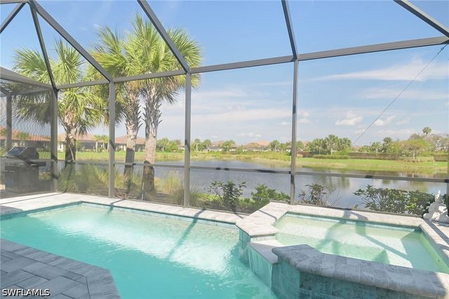 8013 Calle Canovas CT, Naples, FL 34114