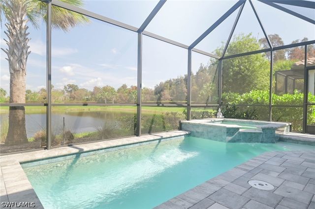 8013 Calle Canovas CT, Naples, FL 34114