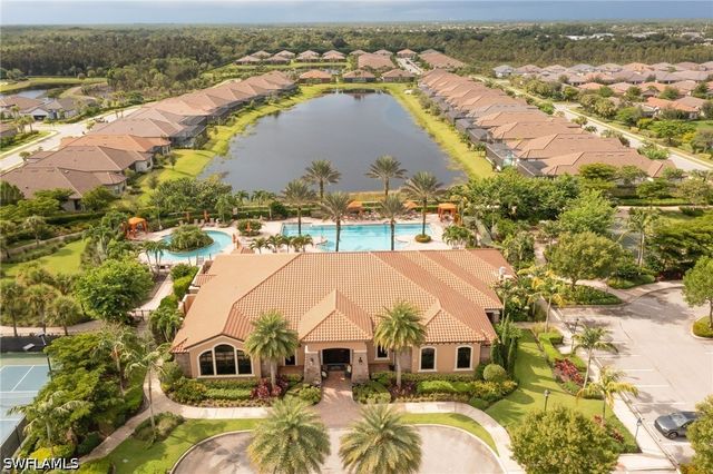 8013 Calle Canovas CT, Naples, FL 34114
