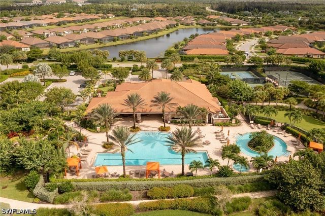 8013 Calle Canovas CT, Naples, FL 34114