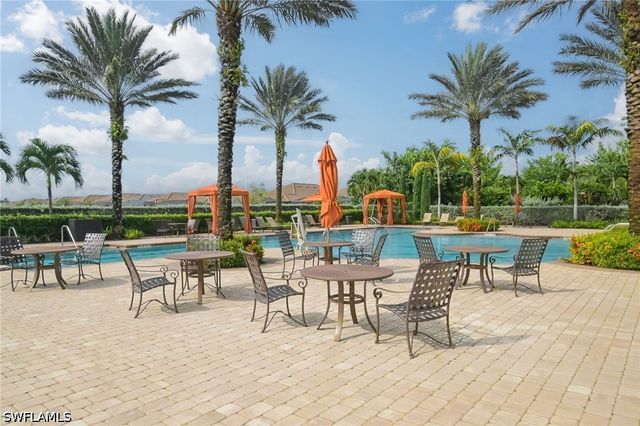 8013 Calle Canovas CT, Naples, FL 34114