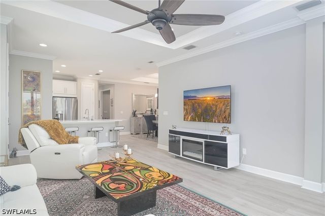 8013 Calle Canovas CT, Naples, FL 34114
