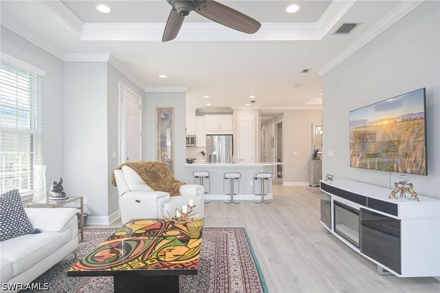 8013 Calle Canovas CT, Naples, FL 34114