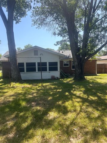1212 N Grant Drive, Sherman, TX 75092