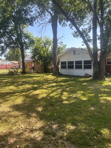1212 N Grant Drive, Sherman, TX 75092
