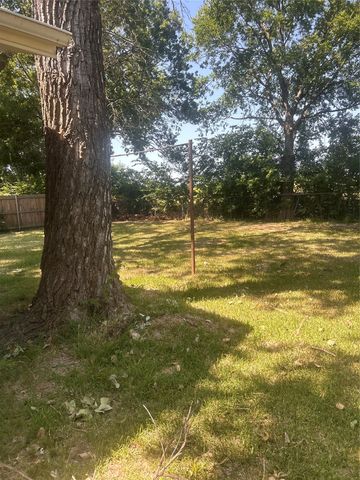 1212 N Grant Drive, Sherman, TX 75092