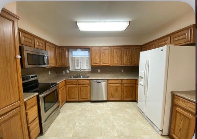 1212 N Grant Drive, Sherman, TX 75092