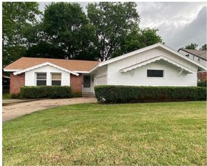 1212 N Grant Drive, Sherman, TX 75092