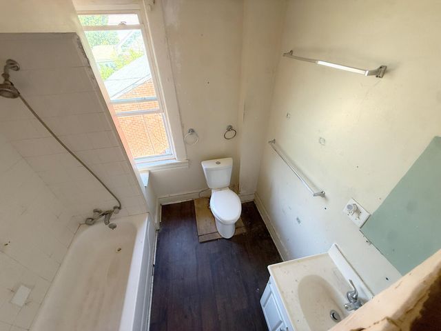 1651 Syracuse AVE, Roanoke, VA 24017