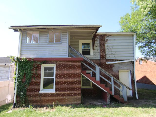 1651 Syracuse AVE, Roanoke, VA 24017