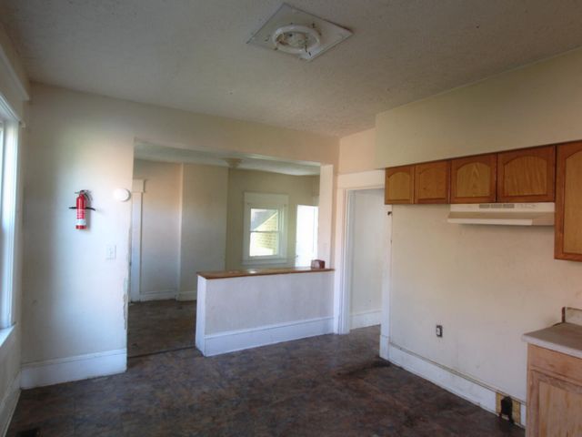 1651 Syracuse AVE, Roanoke, VA 24017