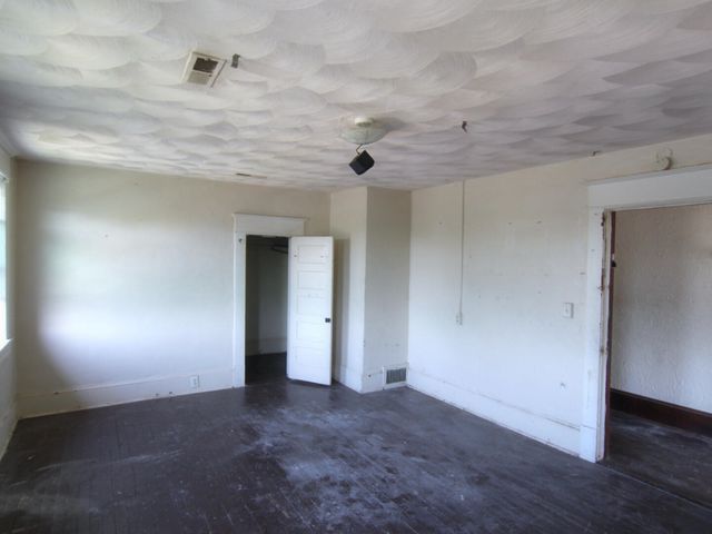1651 Syracuse AVE, Roanoke, VA 24017