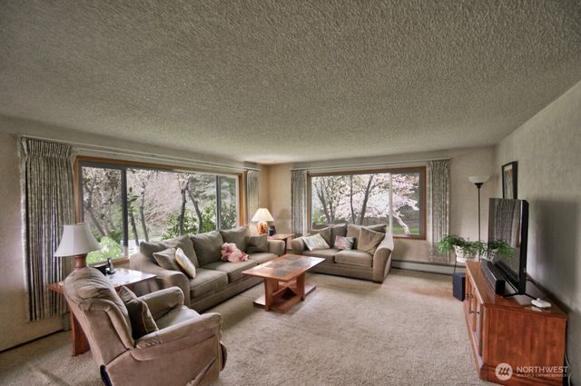 11202 Littlerock Road SW, Olympia, WA 98512