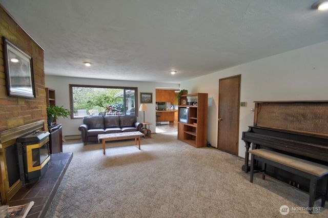 11202 Littlerock Road SW, Olympia, WA 98512