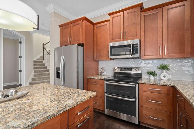 8467 LAUREATE BOULEVARD, Orlando, FL 32827