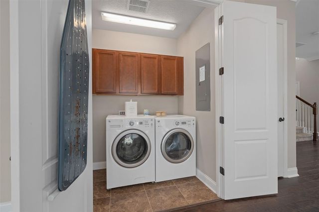 8467 LAUREATE BOULEVARD, Orlando, FL 32827