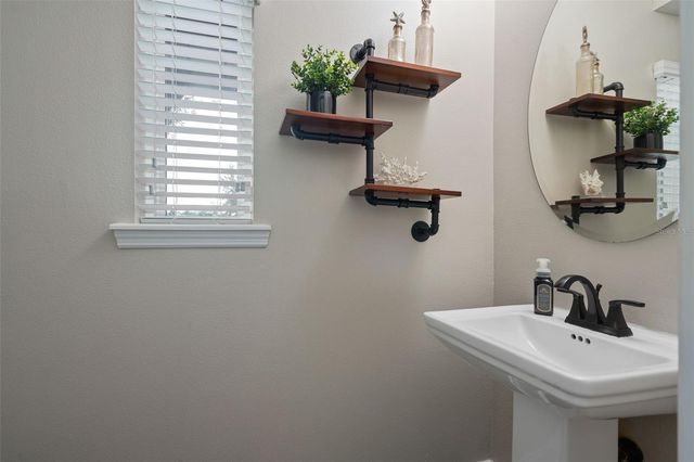 8467 LAUREATE BOULEVARD, Orlando, FL 32827