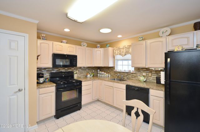 3253 Flagstone Court, Toms River, NJ 08755