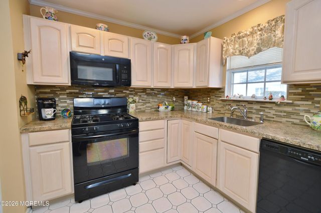 3253 Flagstone Court, Toms River, NJ 08755