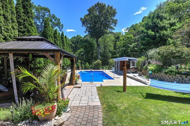 69 Dart Hill Road, Milford, CT 06461