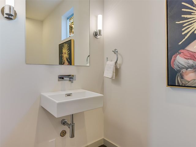 1107 W 31st ST, Austin, TX 78705