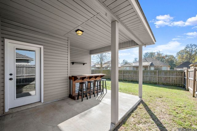 42391 Cedarstone Ave, Prairieville, LA 70769