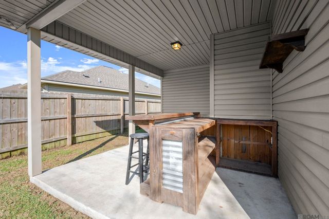 42391 Cedarstone Ave, Prairieville, LA 70769